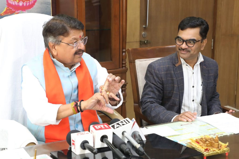 मध्य प्रदेश में डायल 100 सेवा का दूसरा चरण शुरू होगा, 1565 करोड़ रुपए की डीपीआर को मिली स्वीकृति 1 15A 88