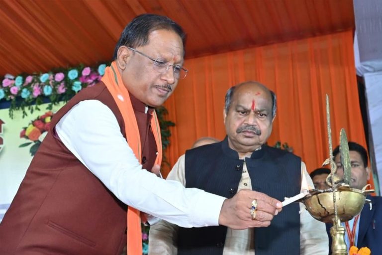 स्वास्थ्य से समृद्धि के मंत्र से ही आगे बढ़ रही है