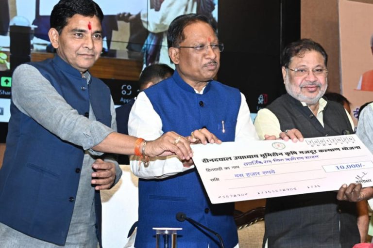 छत्तीसगढ़ के हर नागरिक तक पहुंचे सुशासन का लाभ, हमारी सरकार का है यही प्रयास