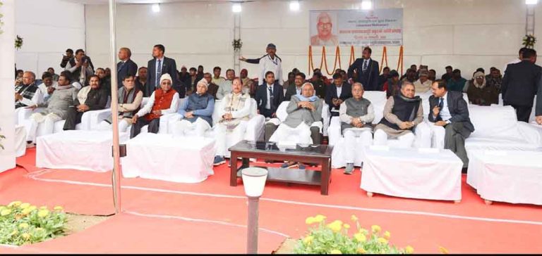 बिहार-मुख्यमंत्री नीतीश कुमार और मंत्रियों व विधायकों ने भारत रत्न कर्पूरी ठाकुर को दी श्रद्धांजलि