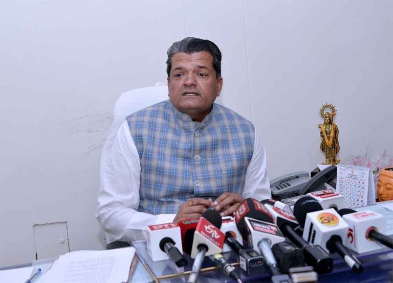 राजस्थान-खाद्य एवं नागरिक आपूर्ति मंत्री बोले-8.38 लाख अपात्र लोगों ने छोड़ी खाद्य सुरक्षा