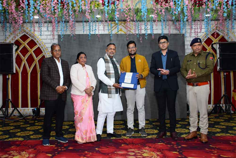 राजस्थान-बूंदी में ऊर्जा राज्यमंत्री नागर बोले-'सौर ऊर्जा उत्पादन और अक्षय ऊर्जा में प्रदेश बना नम्बर वन' 1 Rajasthan 06 2 8