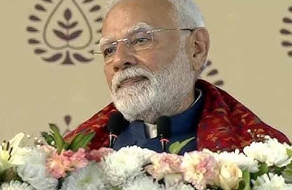 पीएम ने कहा- मैं भी कोई शीशमहल बनवा सकता था, लेकिन उनका सपना गरीबों को पक्का घर देना है, कसा केजरीवाल पर तंज 1 pm2