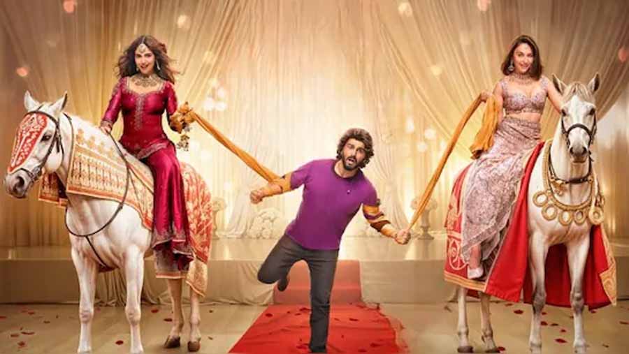 मेरे हसबैंड की बीवी का पहला पोस्टर रिलीज 1 1 37