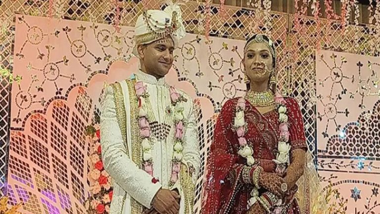 राष्ट्रपति भवन में...पहली बार गूंज उठी शहनाई! सीआरपीएफ की असिस्टेंट कमांडेंट पूनम और अवनीश दाम्पत्य बंधन में बंधे