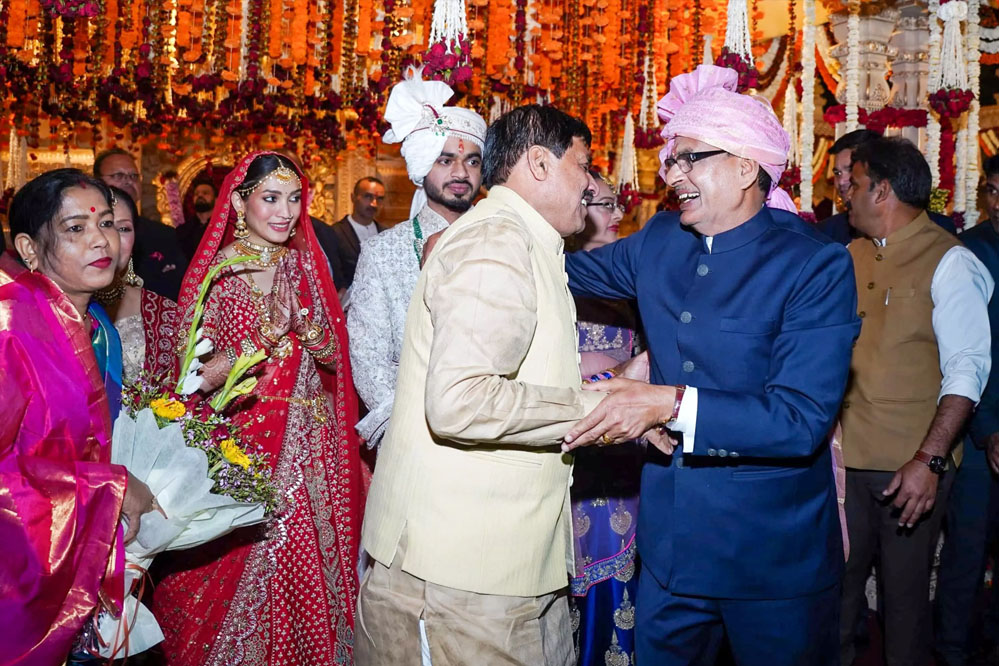 विवाह बंधन में बंधे शिवराज सिंह चौहान के छोटे बेटे कुणाल, सामने आईं पहली तस्वीर 1 15A 72