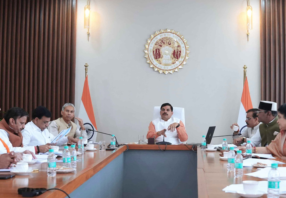 भोपाल आने वाले सभी निवेशक हमारे विशेष अतिथि उनका स्वागत भारतीय परम्परा से करें : मुख्यमंत्री डॉ. यादव 1 18A 121