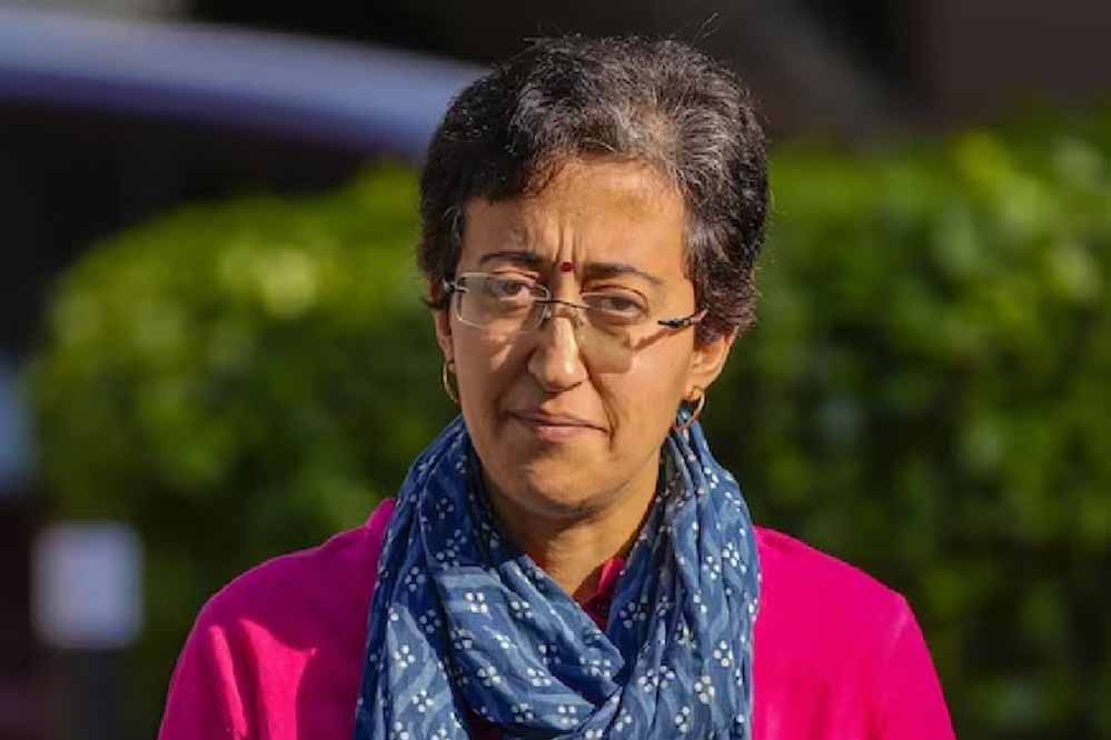 CM आतिशी के खिलाफ आचार संहिता उल्लंघन का मामला दर्ज, समर्थक पर पुलिस वाले को थप्पड़ मारने का आरोप 1 Atishi A 68 2
