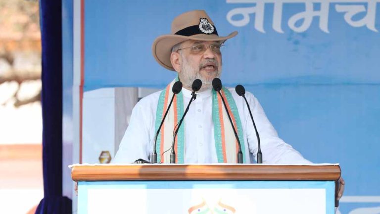 CRPF दिवस समारोह, गृहमंत्री अमित शाह ने ली परेड की सलामी, बोले- 31 मार्च 2026 तक नक्सलवाद का होगा पूरी तरह सफाया