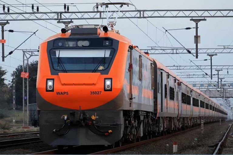 माननीय प्रधानमंत्री करेंगे अमृत भारत ट्रेन 2.0 का शुभारंभ