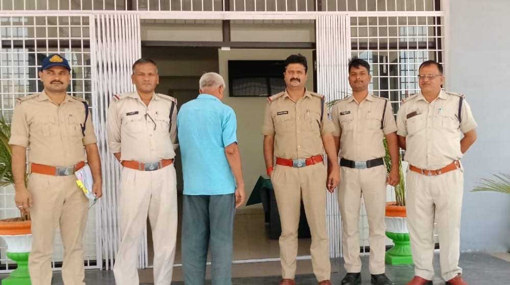 जालसाज निलंबित पटवारी गिरफ्तार, दो साल से पुलिस को चकमा दे रहा था आरोप,अन्य आरोपियों की तलाश जारी 1 25A 22 1