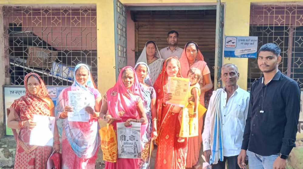 श्रम कार्ड बनने से श्रमिकों के चेहरे खिले 1 25A 27