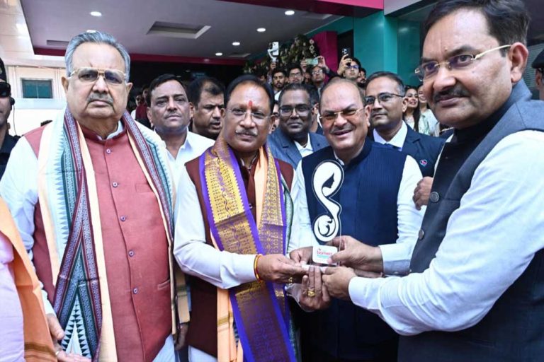 मुख्यमंत्री साय ने कहा किसी भी राज्य के समग्र विकास में शिक्षा और स्वास्थ्य अधोसंरचना की अहम भूमिका होती