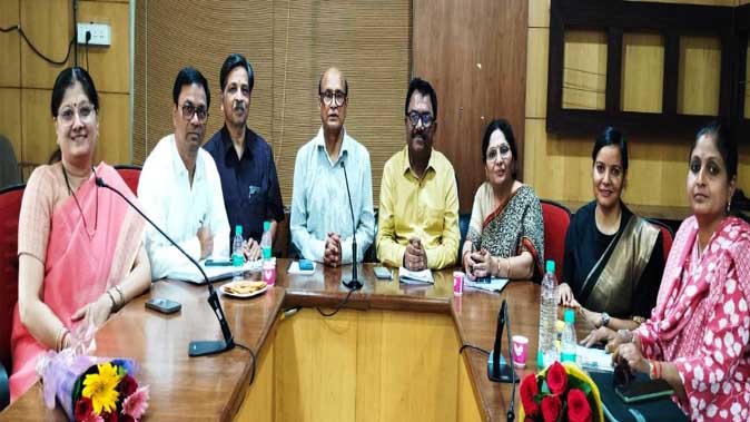 शिक्षा मंडल अध्यक्ष, विभागीय अधिकारी, शिक्षक और विशेषज्ञों ने साझा किए अनुभव 1 30A 17 1