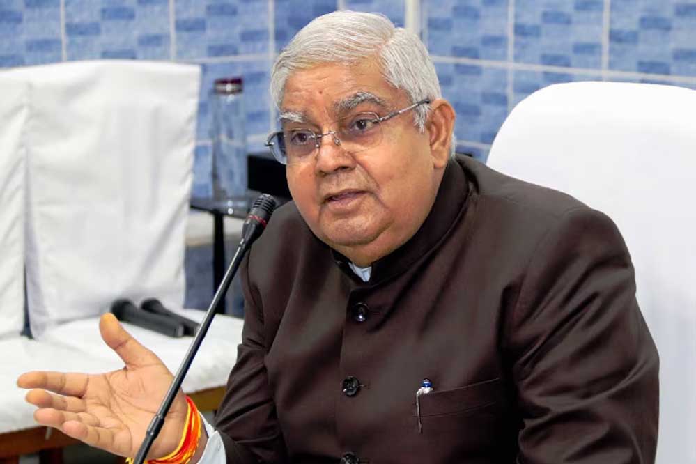 फिर SC पर भड़के उपराष्ट्रपति धनखड़, बोले- 'कभी प्रस्तावना को संविधान का हिस्सा बताता है, कभी नहीं' 1 Jagdeep DhankharA 147 5