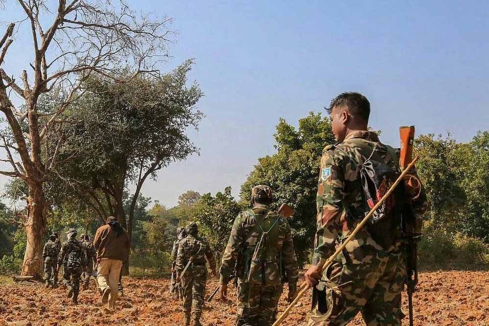 बोकारो के जंगलों में सुरक्षाबलों की मुठभेड़, आठ नक्सली ढेर, इलाके में दहशत और तलाशी जारी 1 Naxal12 2 3