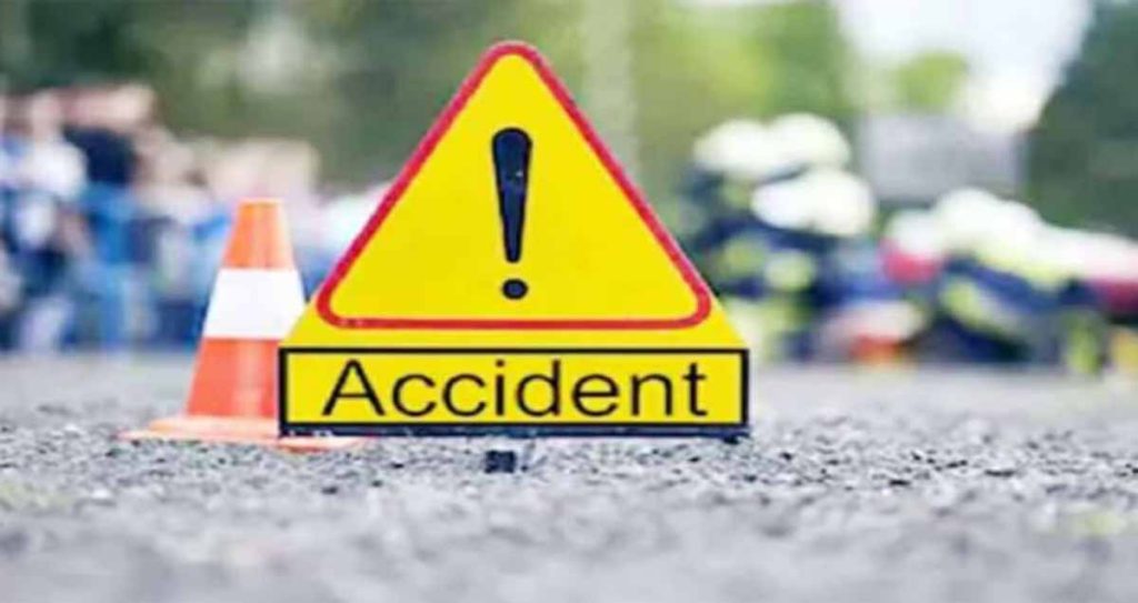 कार में लगी आग, जलकर खाक, जिंदा जला ड्राइवर
