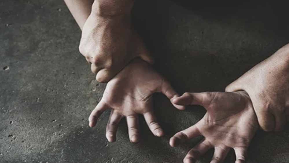 भोपाल में बैतूल की रहने वाली दो बहनों के साथ हुई दुष्कर्म की वारदात, धर्म परिवर्तन करने के लिए पीड़िताओं को प्रताड़ित करने का आरोप 1 rape 22 6 3