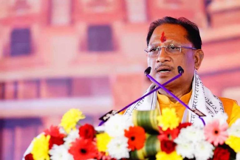 मुख्यमंत्री विष्णु देव साय के मार्गदर्शन में 'विकसित बस्तर की ओर' परिचर्चा में बस्तर अंचल में पर्यटन को बढ़ावा देने कार्ययोजना को साकार करने के दिए निर्देश