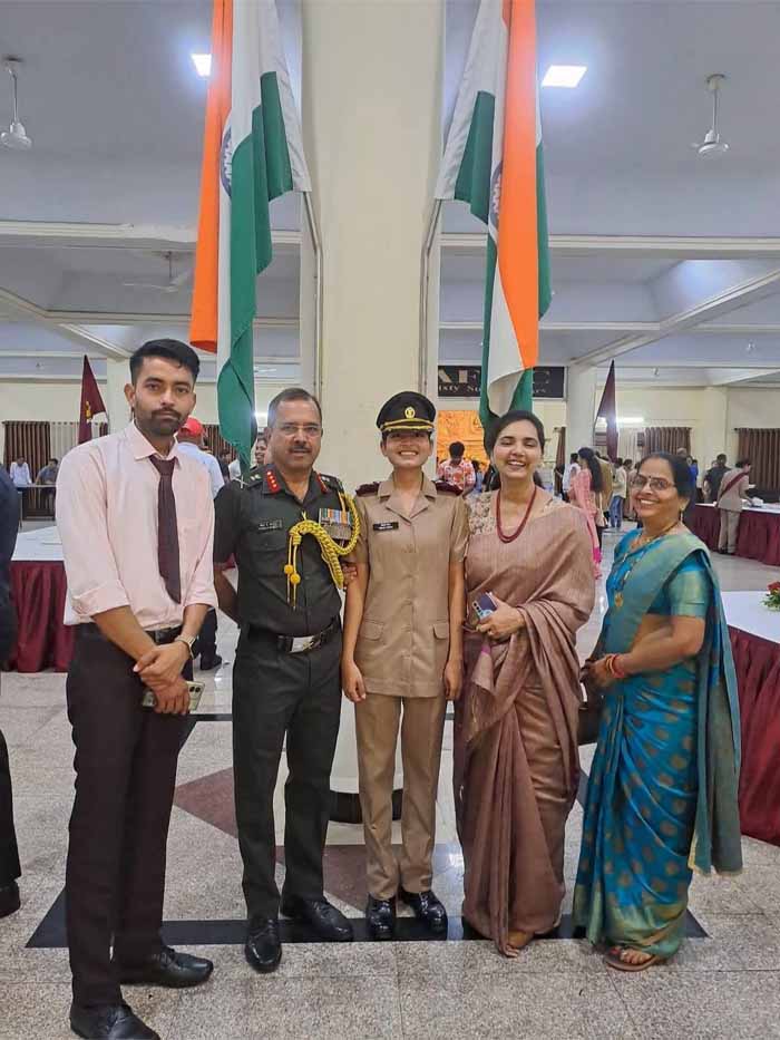 मुरैना जिले की बेटी हिमानी तोमर ने लेफ्टिनेंट बनकर प्रदेश को किया गौरवान्वित 1 1 1052