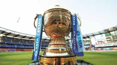 आईपीएल 2025 एक सप्ताह के लिए निलंबित, टिकट वापसी की प्रक्रिया शुरू, जल्द वापस मिलेंगे पैसे