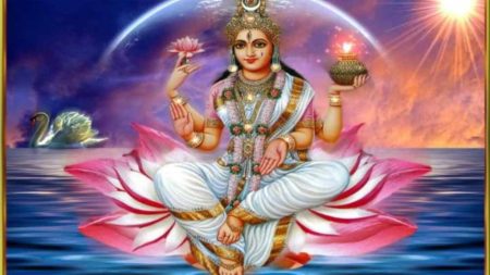 गंगा सप्तमी का पर्व कल, चालीसा का पाठ कर दूर करें कष्ट