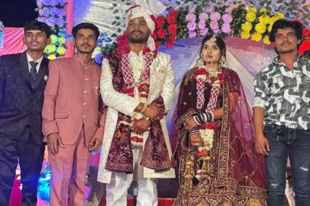 नई नवेली दुल्हनहाथों की मेंहदी देखती रही, शादी की रस्में छोड़ जवान पहुंचा सरहद