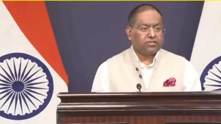 PoK को खाली करे पाकिस्तान, द्विपक्षीय तरीके से ही हल होंगे सभी मामले: विदेश मंत्रालय