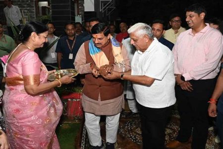 मुख्यमंत्री डॉ. यादव ने विधायक विश्नोई से उनके निवास पर की भेंट