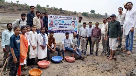 जल गंगा संवर्धन अभियान :वाह्य नदी को बारहमासी नदी में बदलने के लिये पदयात्रा