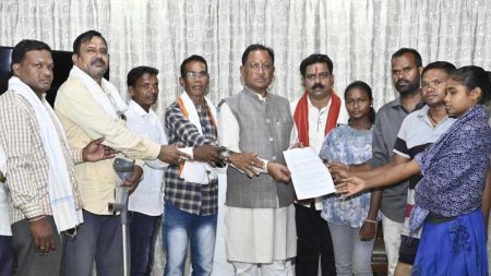 बस्तर को नक्सलवाद से पूर्णतः मुक्त कराने के लिए सरकार पूरी तरह प्रतिबद्ध : मुख्यमंत्री साय