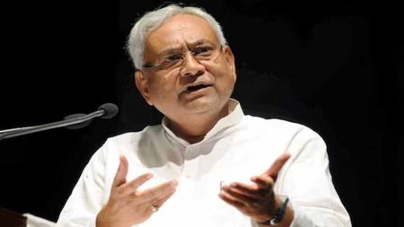 पाकिस्तान में आतंकी ठिकानों पर हमले से बिहार में खुशी और गर्व का माहौल, नीतीश बोले- भारतीय सेना के साहस और पराक्रम पर पूरे देश को गर्व