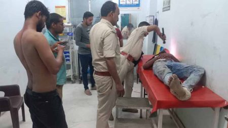 गोपालगंज में युवक की चाकू से गोदकर निर्मम हत्या, इलाके में तनाव का माहौल, भारी तादाद में पुलिस की तैनाती