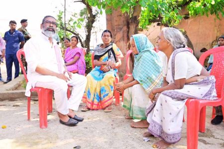 सीएम ने अपने फुफेरे भाई के निधन दी भावभीनी श्रद्धांजलि