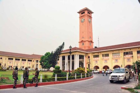बिहार सरकार ने कई विभागों की छुट्टियां की कैंसिल