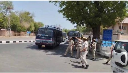 सीकर जिले से पकड़े 394 अवैध बांग्लादेशी , 148 को किया गया डिपोर्ट