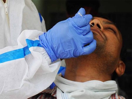 24 घंटे में कोरोना से 2 की मौत, देश के कई इलाकों में कोविड-19 के मामलों में तेजी से बढ़ोतरी