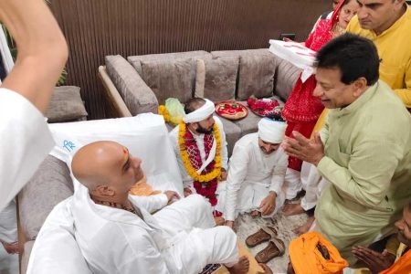 दादागुरु के दर्शन करने पहुचे विधायक गोपालसिंह इंजीनियर