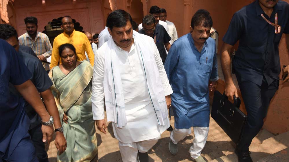 मुख्यमंत्री डॉ. यादव ने शीतलदास की बगिया में घाटों की सफाई की सफाई मित्रों को किया सम्मानित 1 27A 139