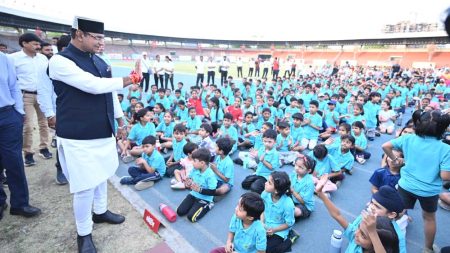 शिविर में भाग लेने वाले प्रतिभाशाली युवाओं को उत्कृष्ट खिलाड़ी के रूप में करेंगे विकसित:मंत्री सारंग