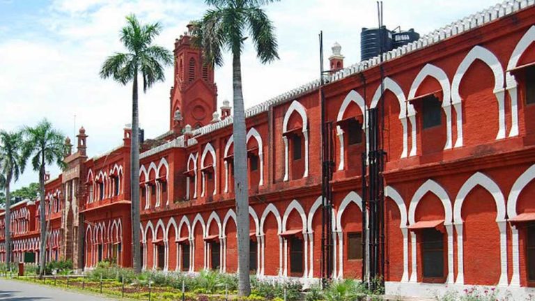 अलीगढ़ में अवैध कब्जे के खिलाफ नगर निगम की सख्त कार्रवाई जारी, 1.26 अरब की जमीन कब्जा मुक्त कराई