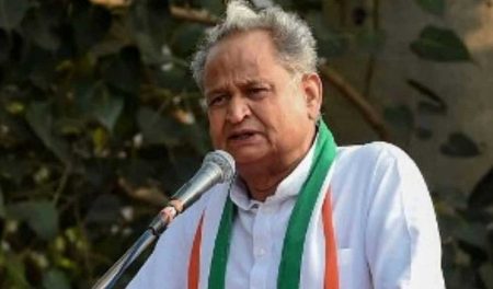 दिल्ली या आरएसएस हैडक्वार्टर से हो रहे भजनलाल सरकार के फैसले : पूर्व मुख्यमंत्री गहलोत