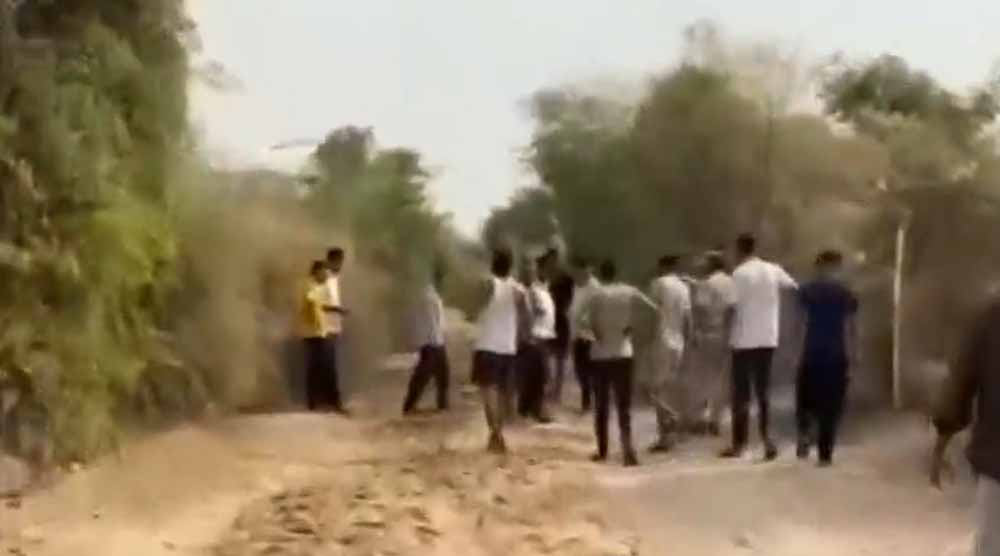 बजरी माफिया का आतंक, पुलिस जवान पर चढ़ाया वाहन, हालत गंभीर 1 3 295