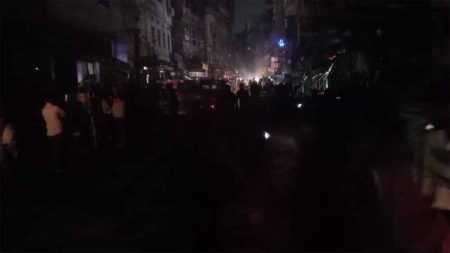 अजमेर में मुस्लिम समुदाय ने शांतिपूर्ण ढंग से बत्ती गुल कर जताया विरोध