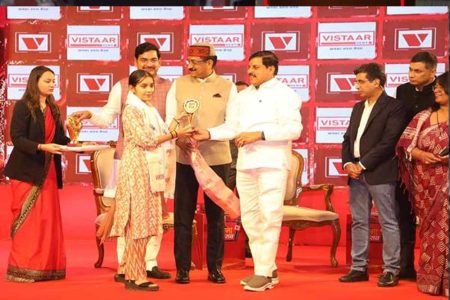 मुख्यमंत्री डॉ. यादव ने किया विभिन्न प्रतिभाओं का सम्मान