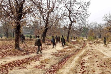 तेलंगाना में नक्सलियों ने किया ब्लास्ट, 3 पुलिसकर्मी शहीद, कई घायल