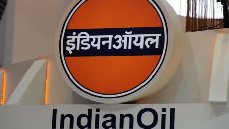 IOCL ने नागरिकों को आश्वस्त किया है कि देशभर में ईंधन और LPG का पर्याप्त भंडार मौजूद