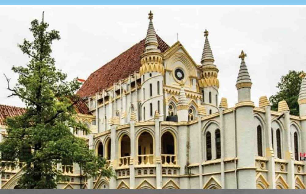 सिवनी में डॉ. भीमराव अंबेडकर की प्रतिमा काे क्षतिग्रस्त करने के मामले में हाईकोर्ट ने जिले के कलेक्टर, एसपी और एसएचओ धूमा को नोटिस किया जारी 1 High Court mp 200 3