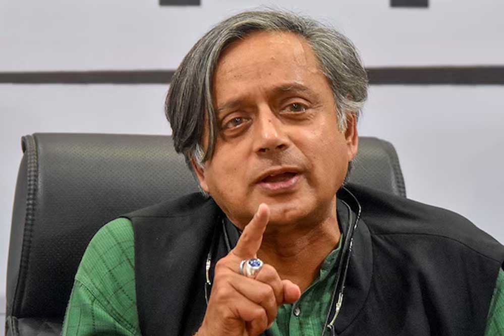 PAK पॉलिसी को लेकर थरूर ने कोलंबिया में कोलंबिया को घेरा 1 Shashi Tharoor 4A 23 2