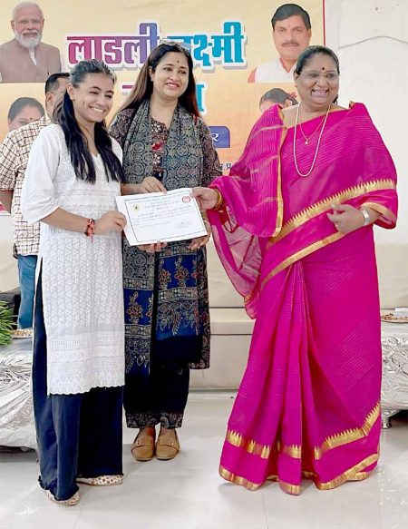 प्रदेश में आज 2 मई को लाड़ली लक्ष्मी उत्सव मनाया गया, मंत्री सुश्री भूरिया हुईं शामिल